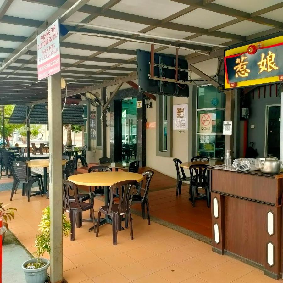 Cozzy Motel Malacca Extérieur photo
