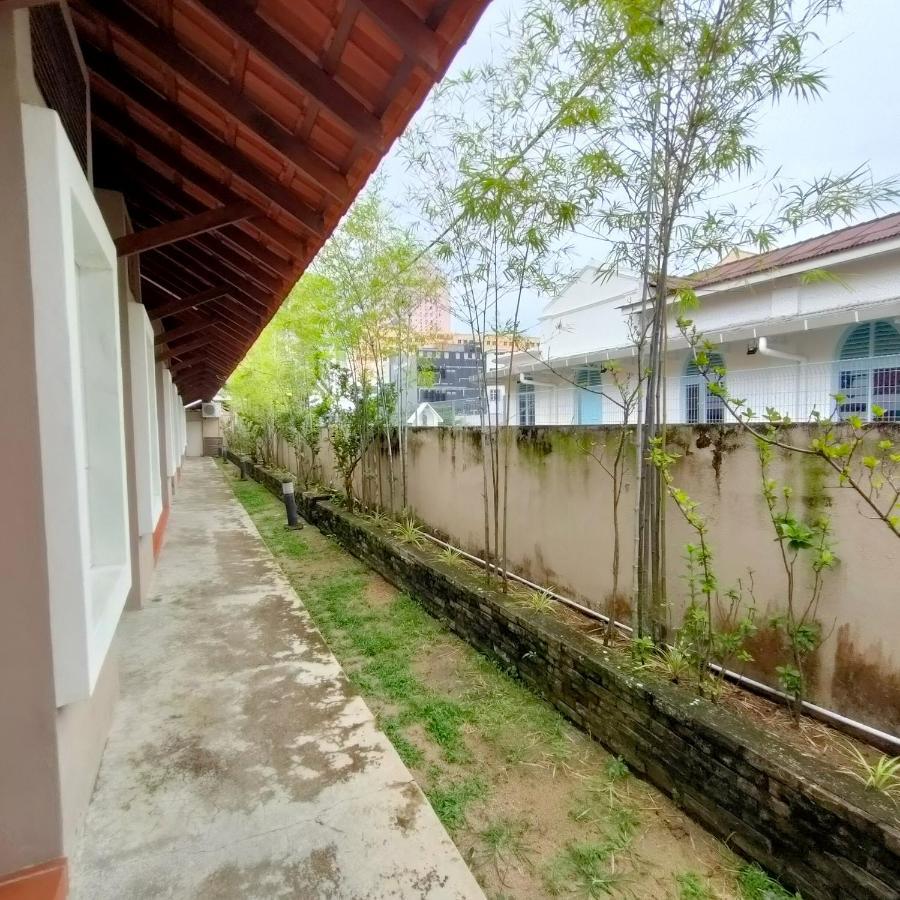 Cozzy Motel Malacca Extérieur photo