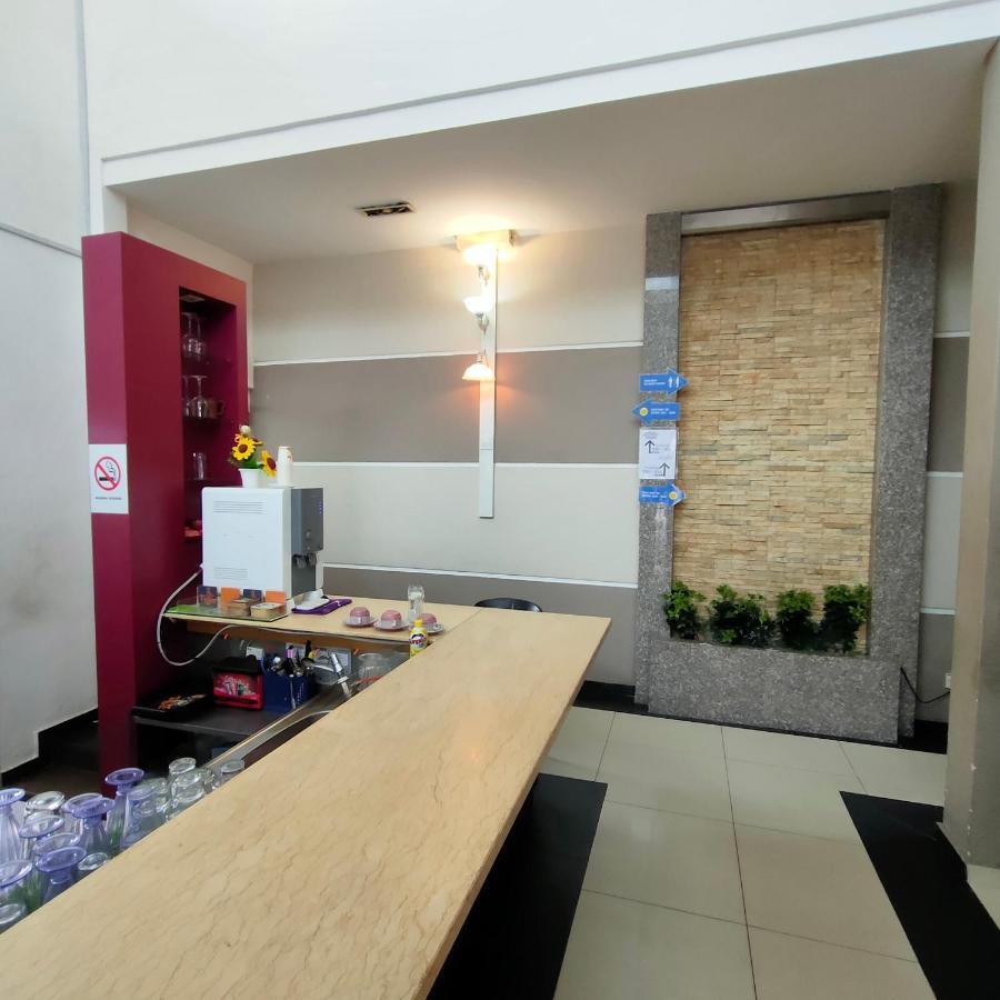 Cozzy Motel Malacca Extérieur photo