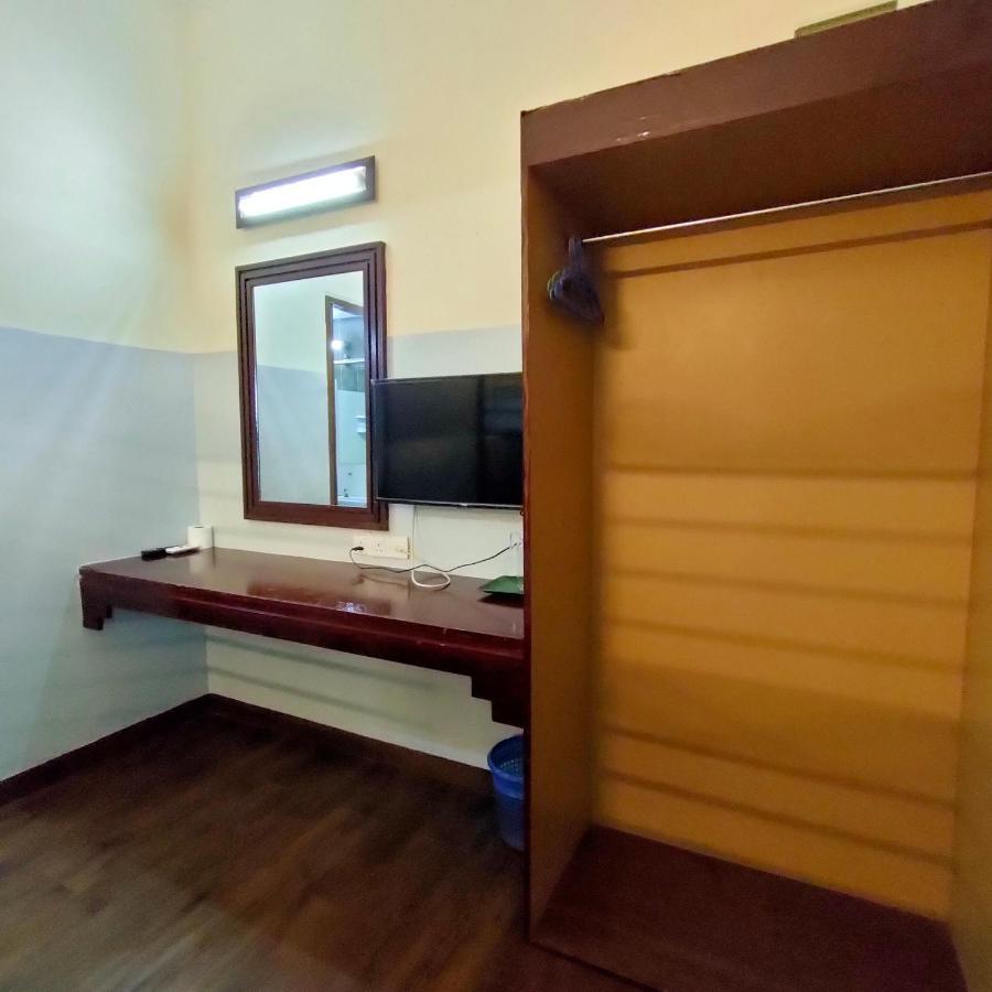 Cozzy Motel Malacca Extérieur photo
